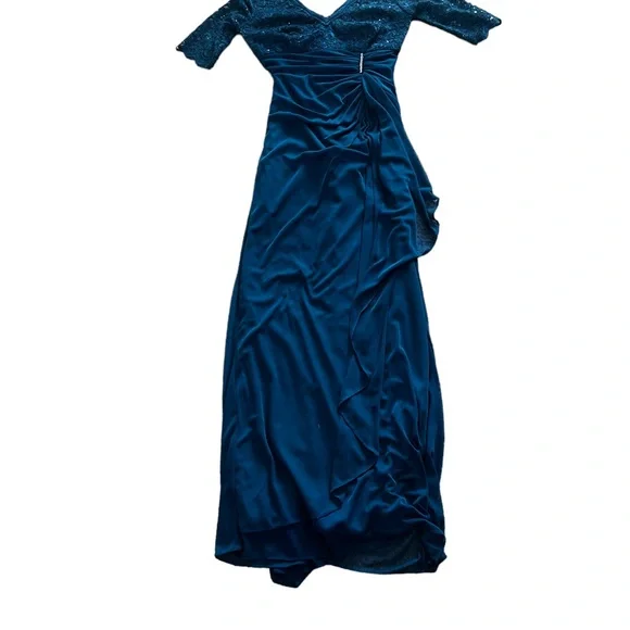 Beautiful Emerald Green Formal Gown With Rhinestone Accent and Lace Top 6 - Picture 3 of 14